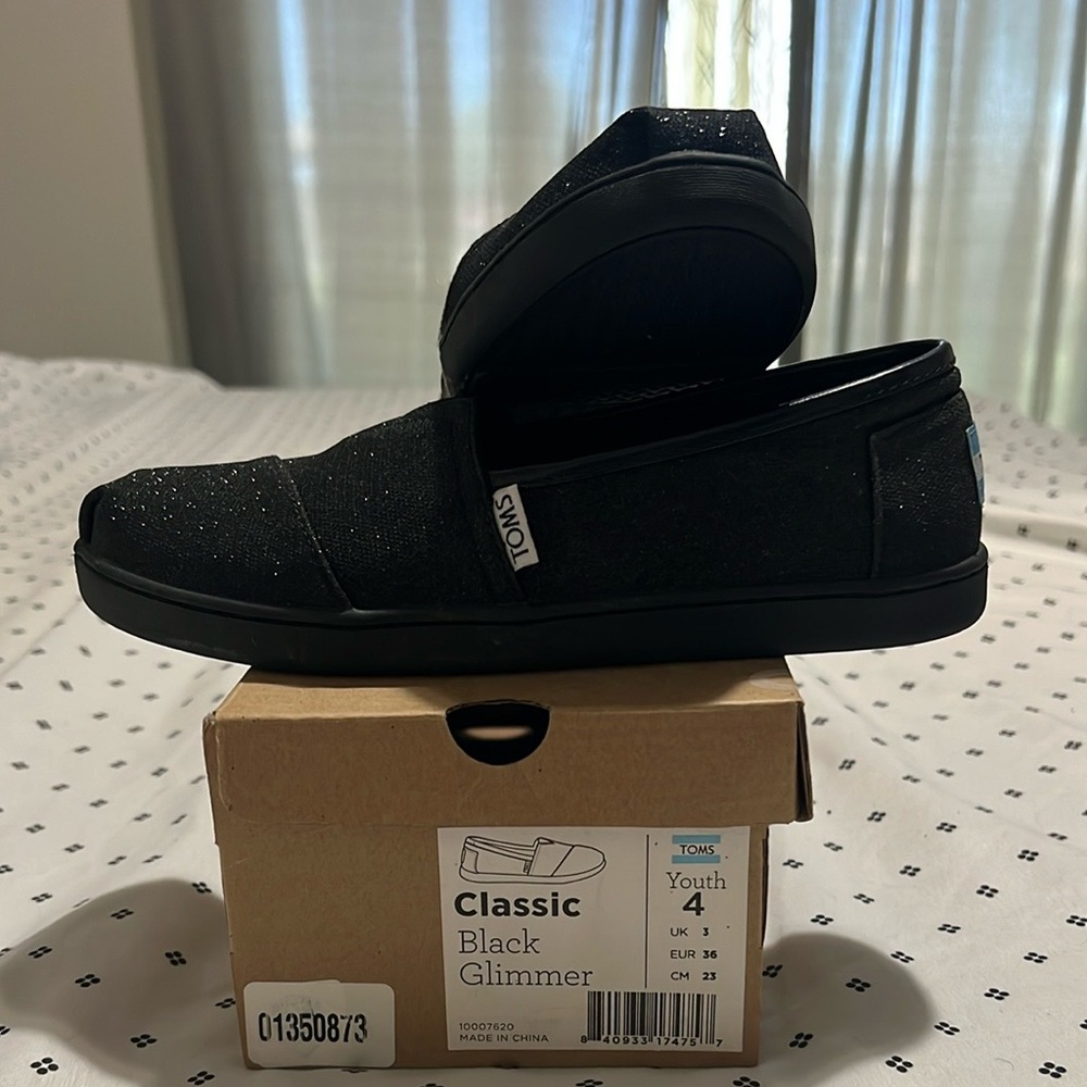 Toms Black Sneakers Classic Style
